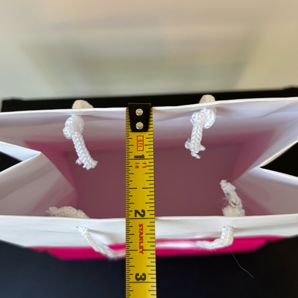 Kate Spade gift bag - Picture 5 of 5